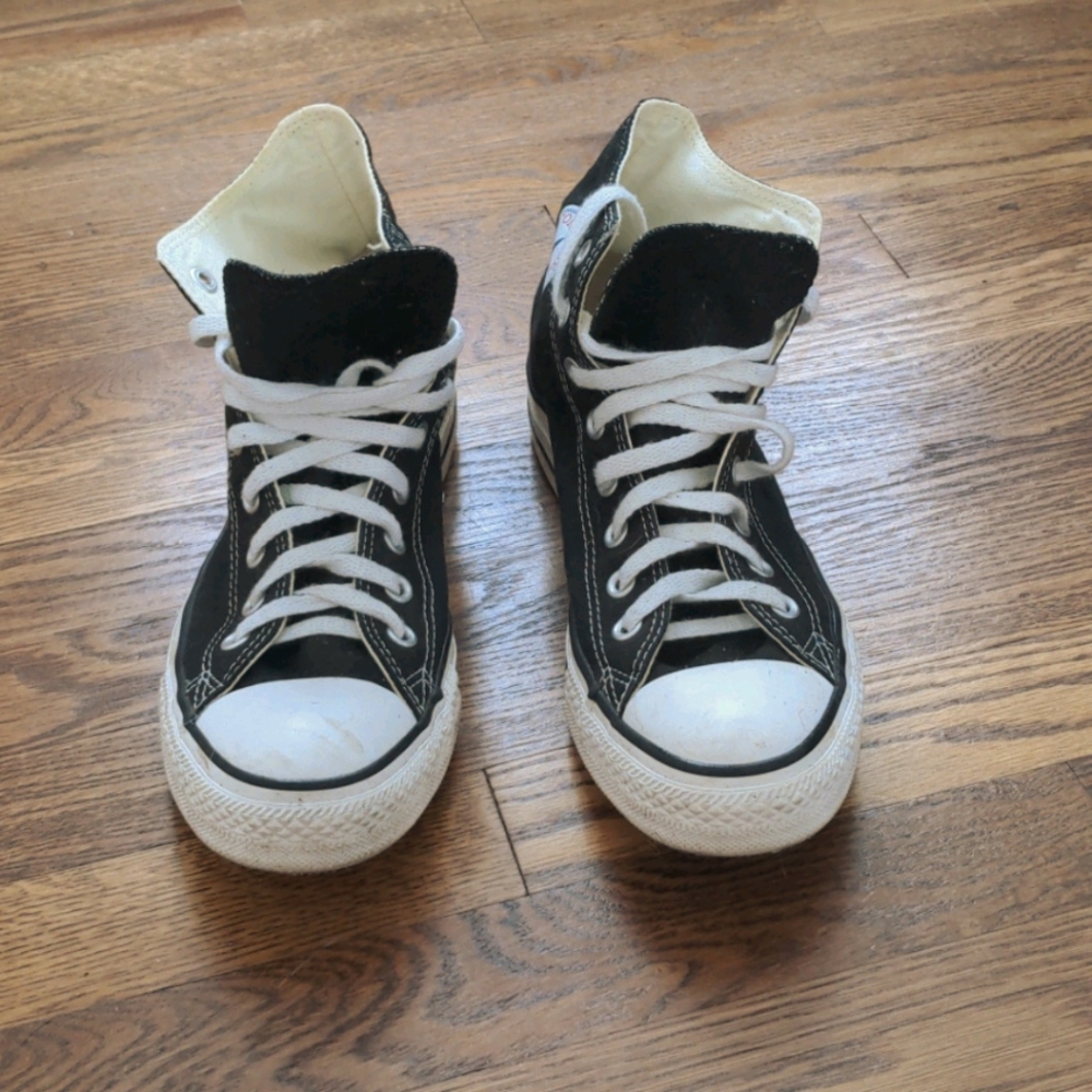 Black Converse High Tops M 9, W 11